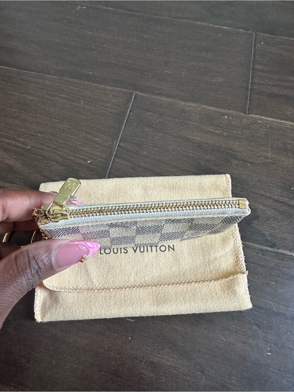 Louis Vuitton Key Pouch - Picture 4 of 10